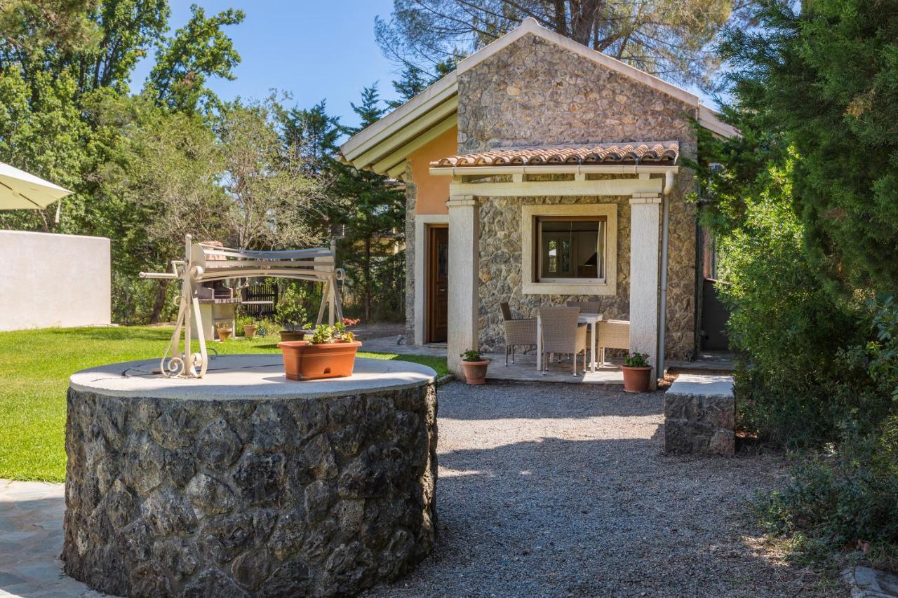 Petrinos Cottage Dafníla Kültér fotó